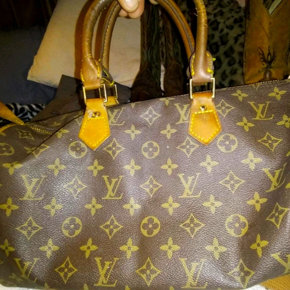 LOUIS VUITTON BAG